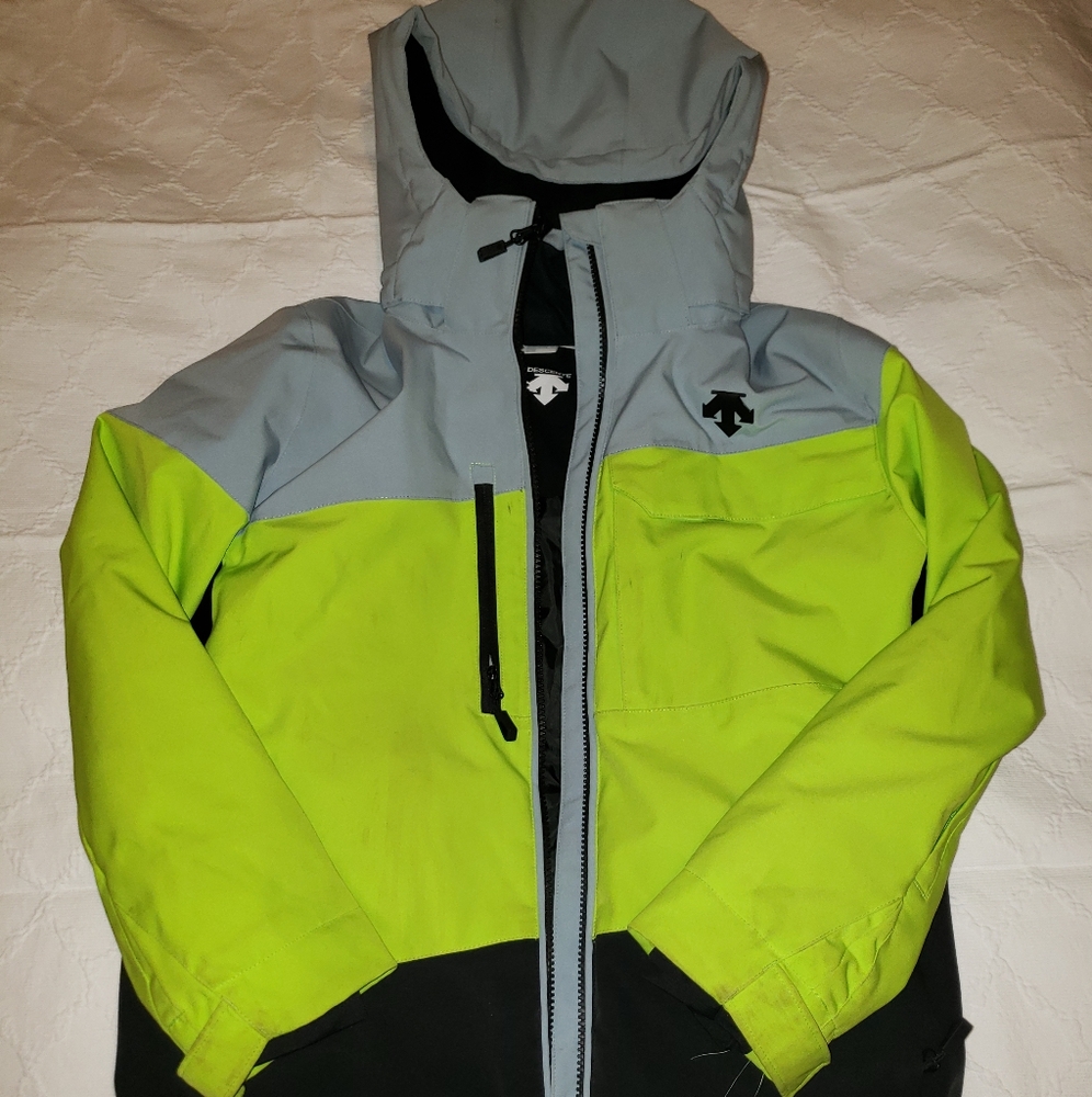 Descente Junior ski jacket size 12